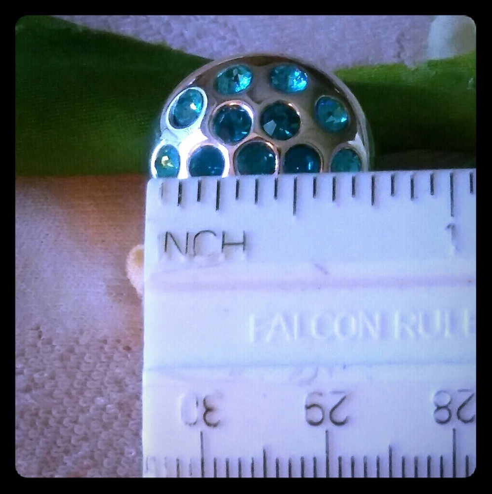 Vintage Silver Lucite & Rhinestone Bubble Ring - Picture 7 of 7